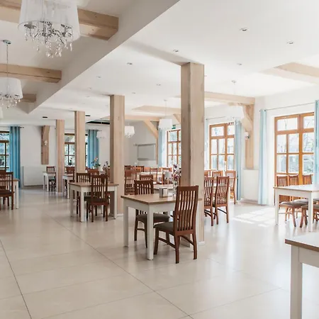 I Restauracja Borowianka ホテル 3*