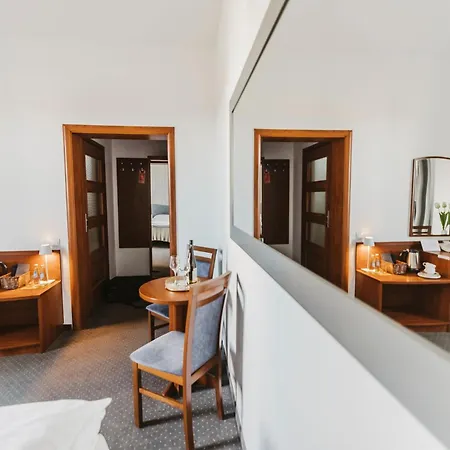 I Restauracja Borowianka 3* Ostrów Wielkopolski