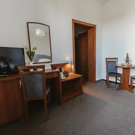 I Restauracja Borowianka Hotel 3*