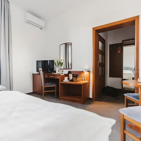 Hotel Borowianka 3*