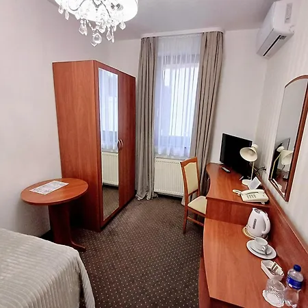 Hotel I Restauracja Borowianka