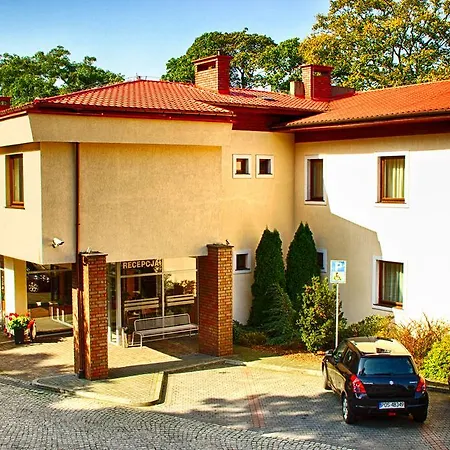 I Restauracja Borowianka Szálloda