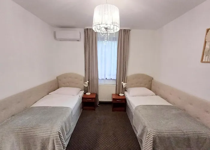 Hotel I Restauracja Borowianka